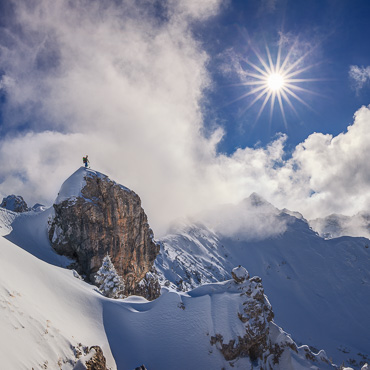Blick vom Pliesch im Karwendel mit Skifahrer